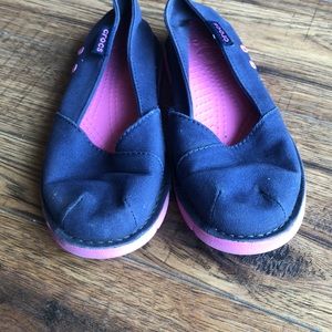 Kids Size 2 Crocs